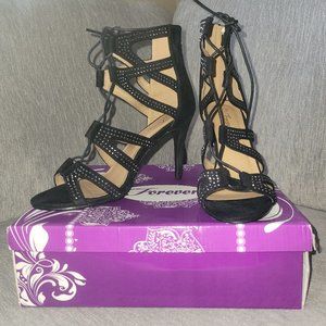 Strappy heels with Crystals
